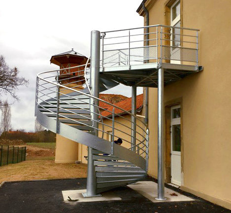 Escalier extérieur - fabrication et pose métallerie